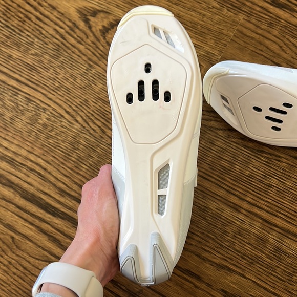 Pearl Izumi Interface cycling cleats, Size 43 - Picture 2 of 4